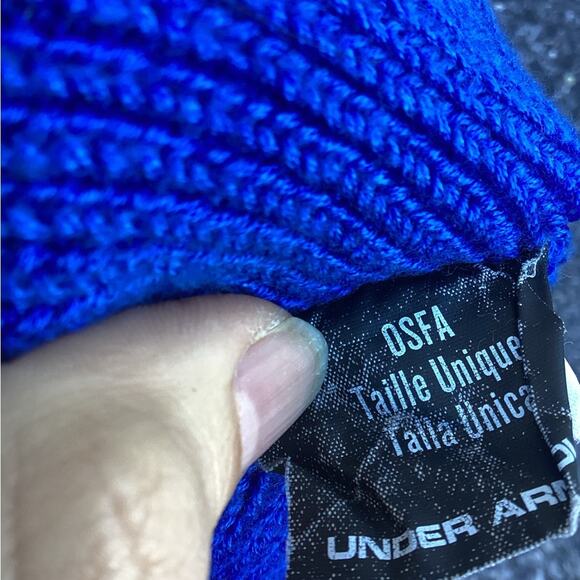 Youth Under Armour Performance Winter Knit Beanie Hat Cap - Picture 3 of 4